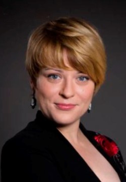 Лариса Маршалова