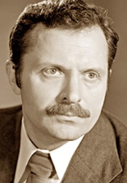 Евгений Лазарев