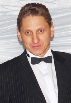 Александр Жуковин